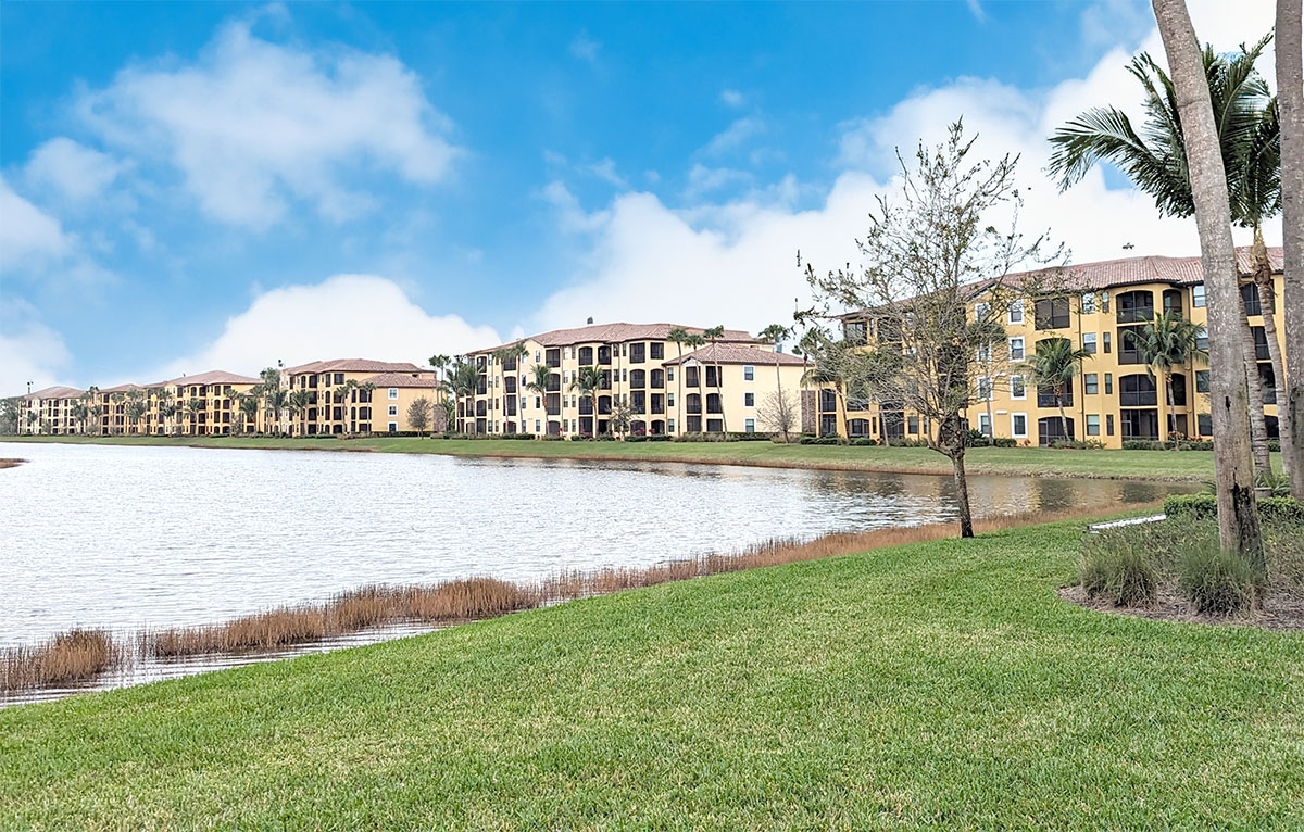 Condominiums Treviso Bay